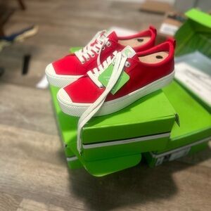 Red Cariuma women’s 10 men’s 8.5